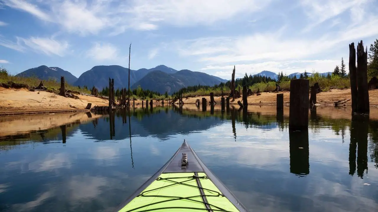 12 Kayaking Strength Exercises to Boost Your Adventure Race