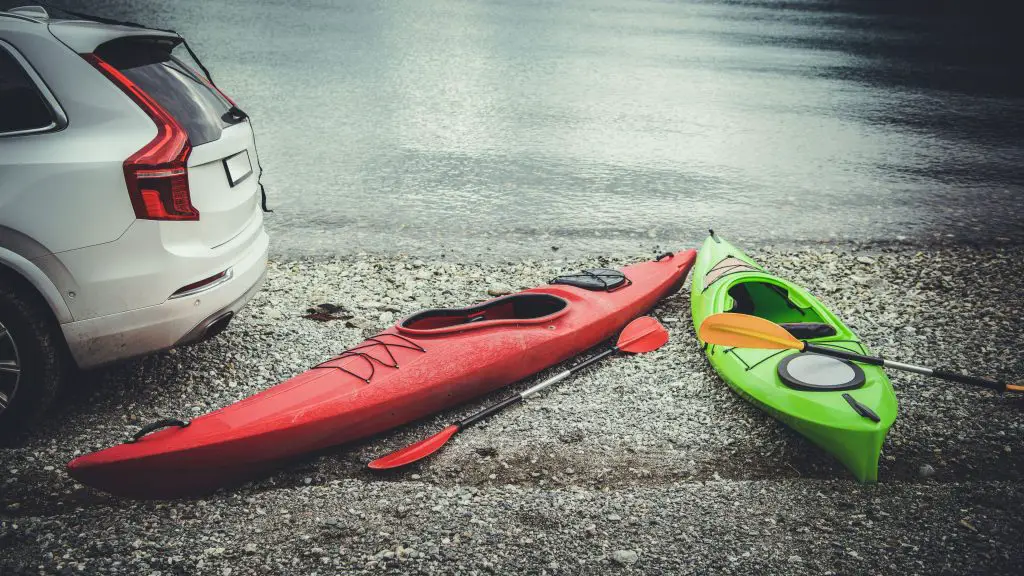 Transporting kayaks without online a rack