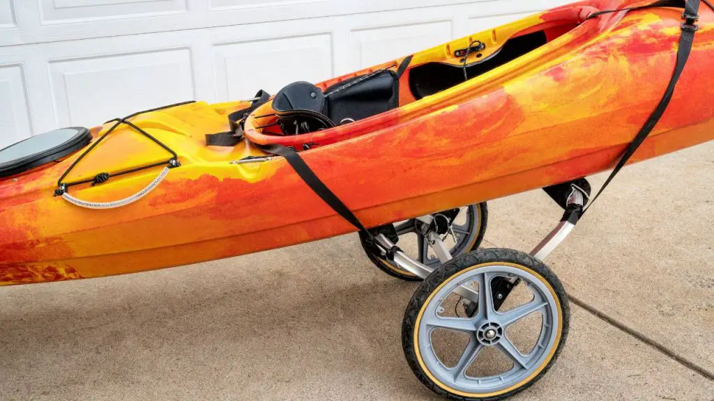 Kayak on the cart