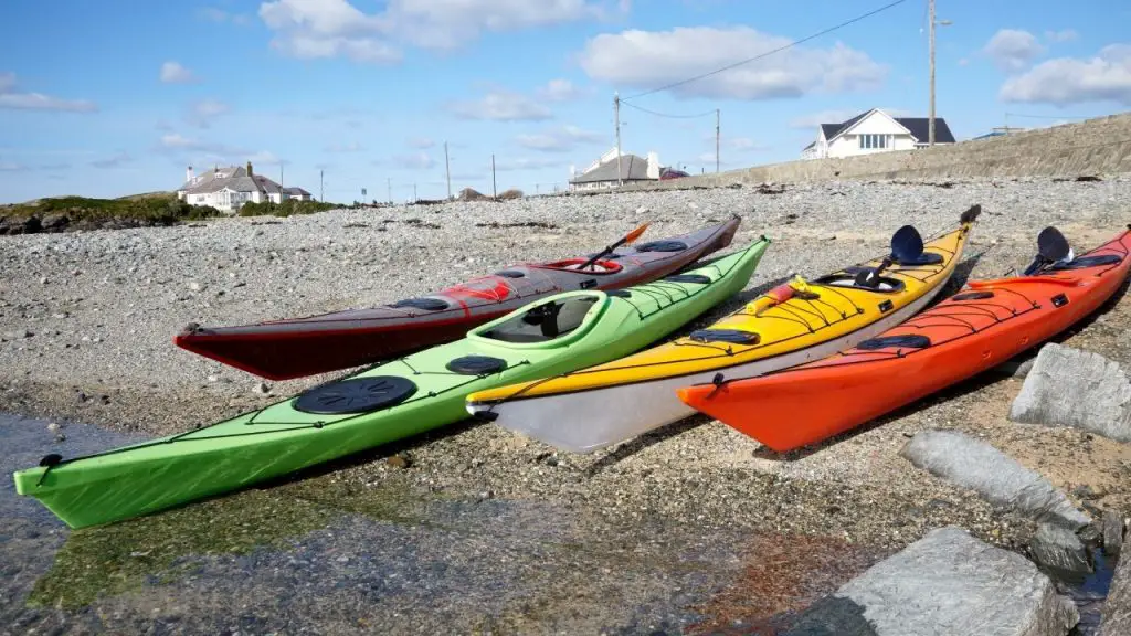 Kayak types on the coast